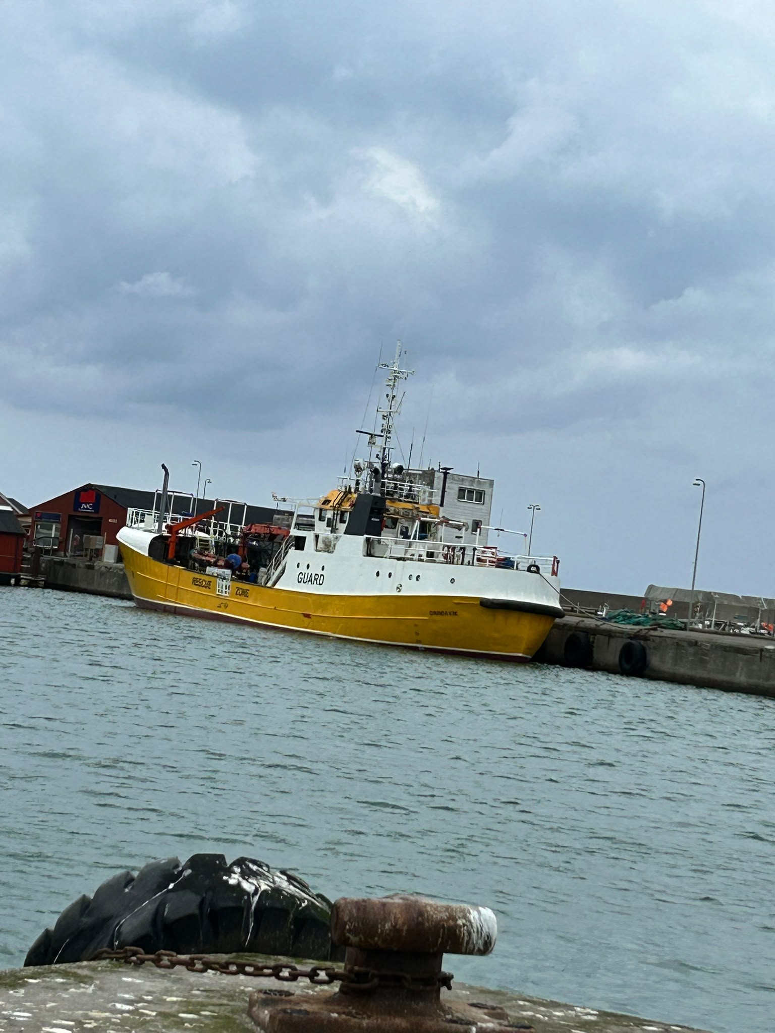 Delta at anchor